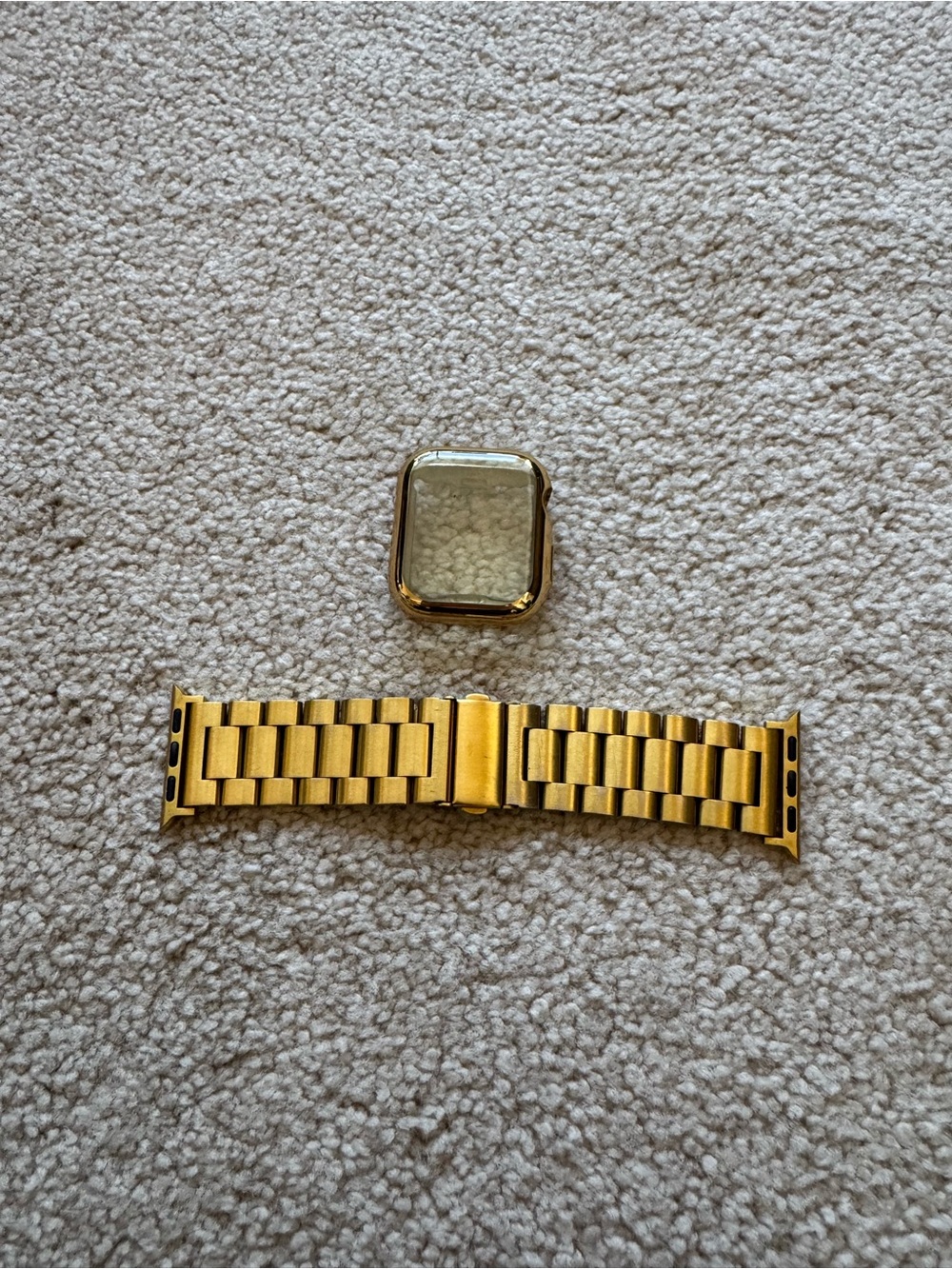 Gold Apple Watch Band and Case